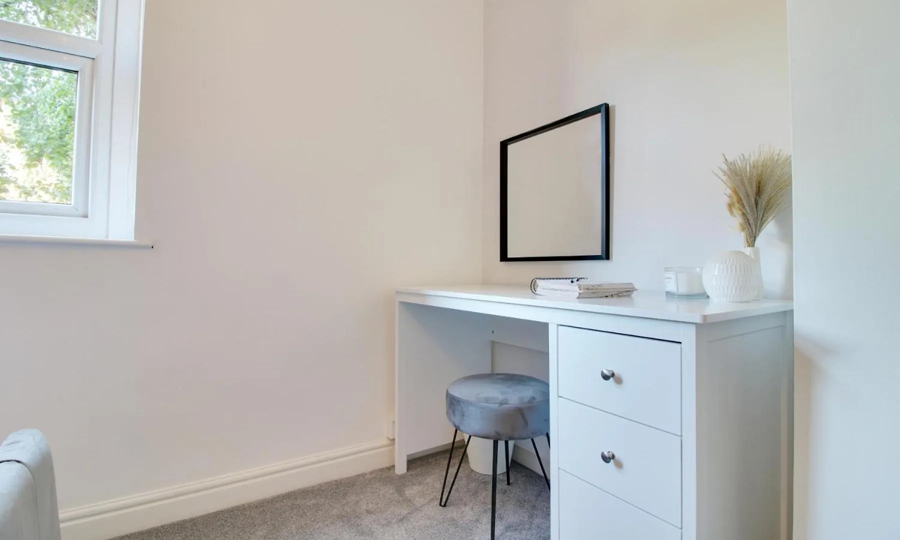 Modern Harrogate Centre Apartment