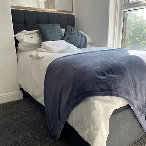  Holiday home 4 Bedroom House In Town Centre