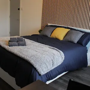 superb-studio-flats-in-city-centre.tophotelsbath.com/